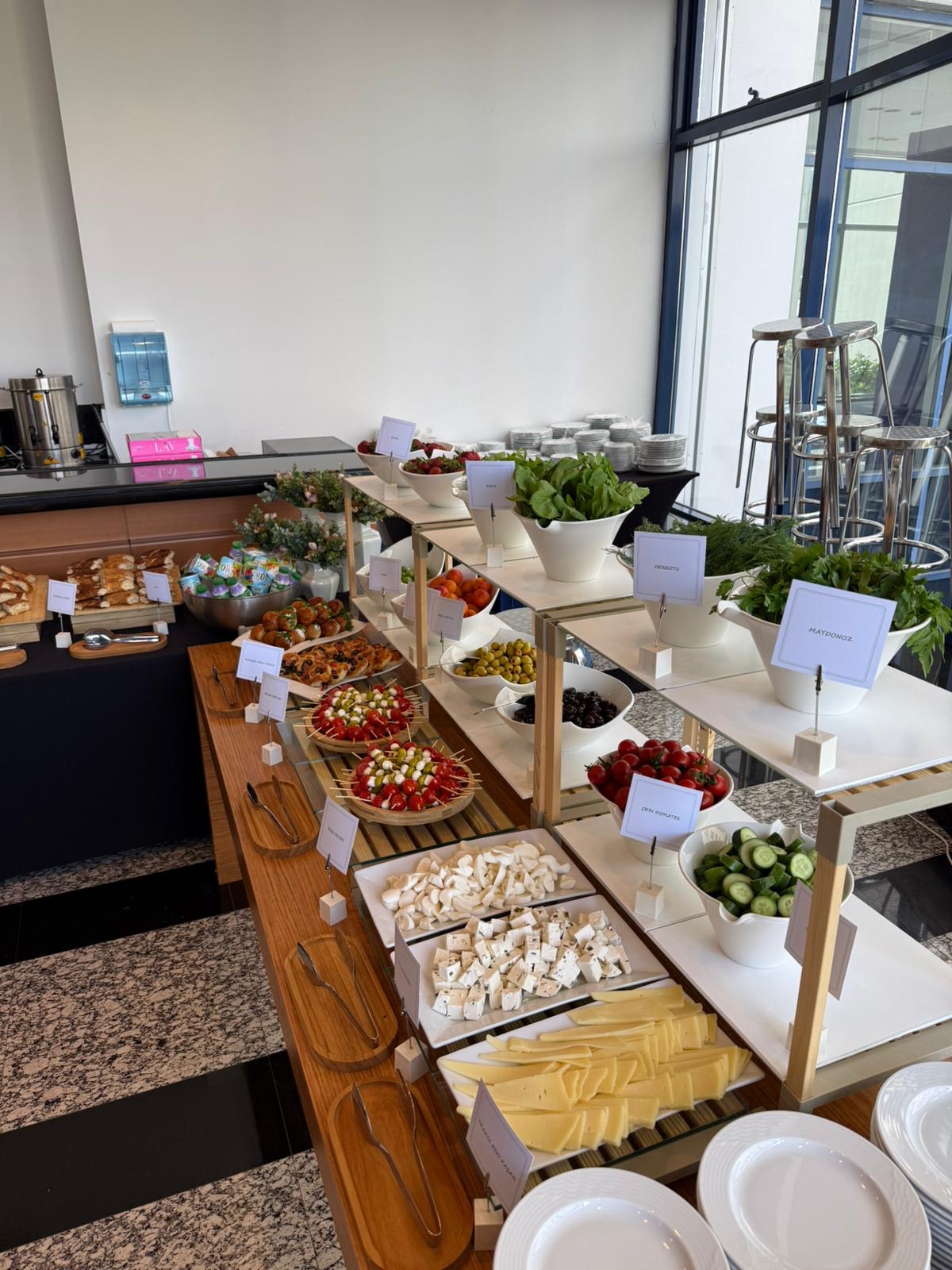 Açık büfe kahvaltı ve brunch